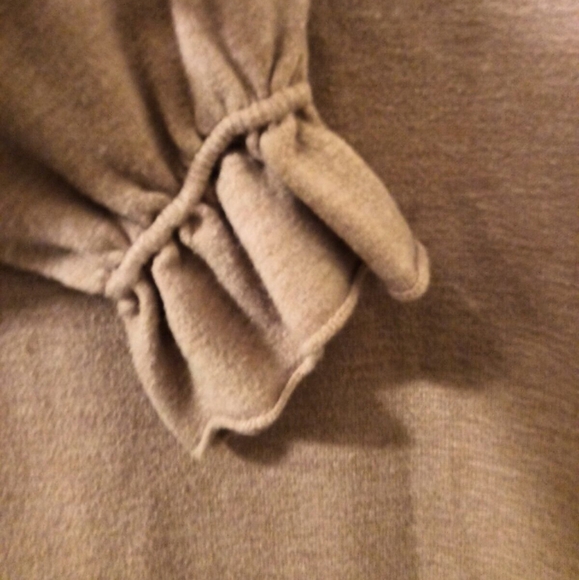 French Connection Babysoft Gathered Cuff Sweater Size M Women’s Classy Fall - Picture 3 of 5